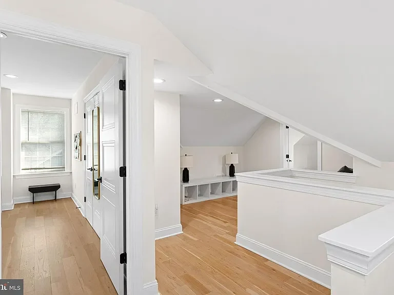 305 Grove St, Haddonfield, NJ - 18