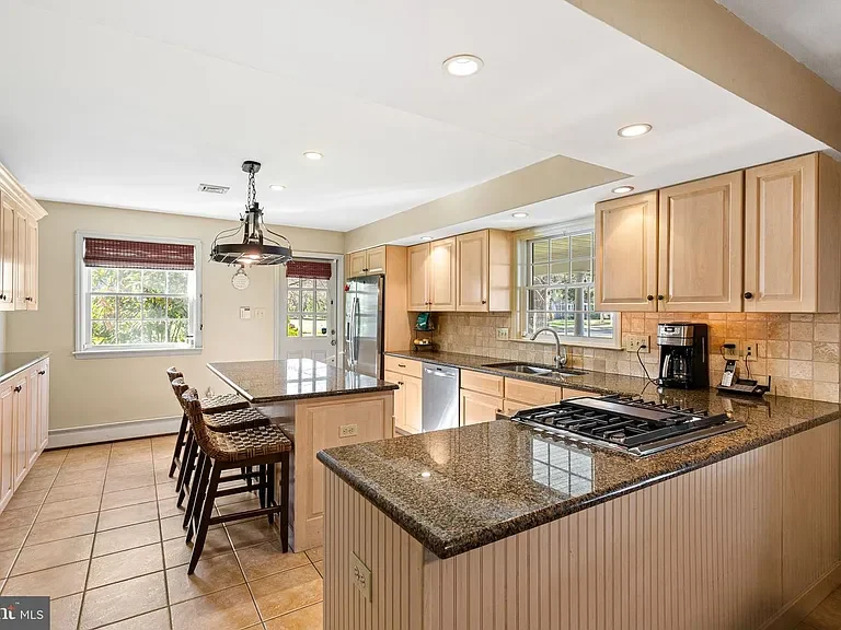 1 Birchall Dr, Haddonfield, NJ - 14